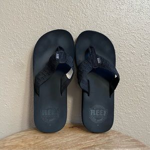 Reef Sandals size six big kids